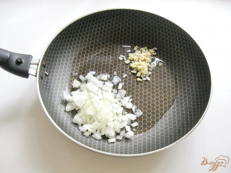 Фото приготовление рецепта: Яичница запечённая в картофеле шаг №8