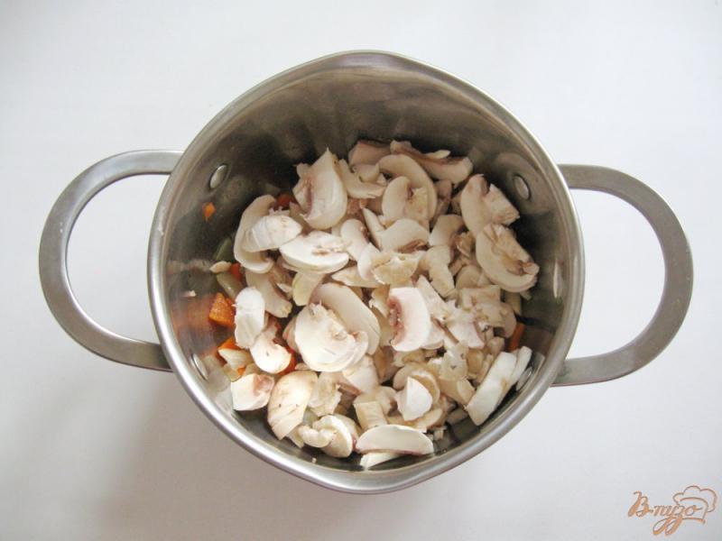 Фото приготовление рецепта: Пшенная каша с грибами и тыквой шаг №2