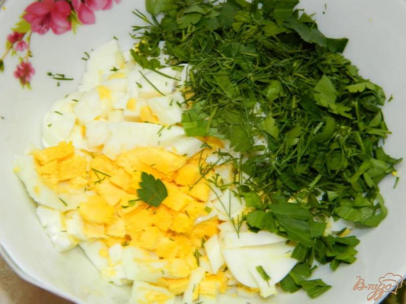 Фото приготовление рецепта: Салат с крабовыми палочками и кукурузой шаг №1