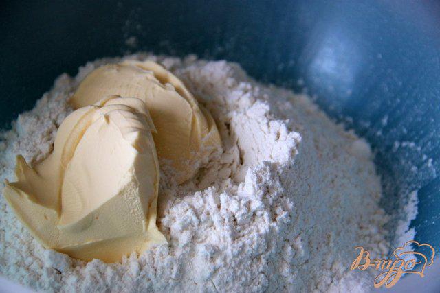 Фото приготовление рецепта: Пирог с картофелем и грибами шаг №2