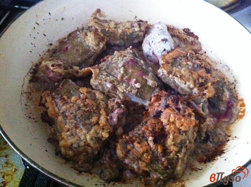Фото приготовление рецепта: Тушеная говяжья печень в сметане с луком шаг №3