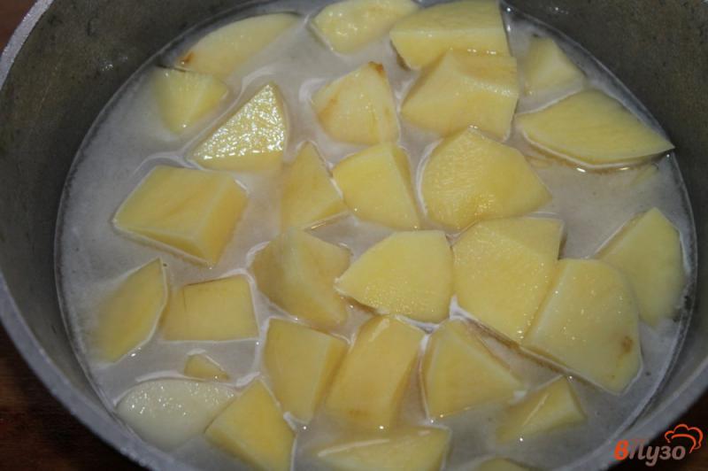 Фото приготовление рецепта: Картофельное рагу с тыквой и грибами шаг №2