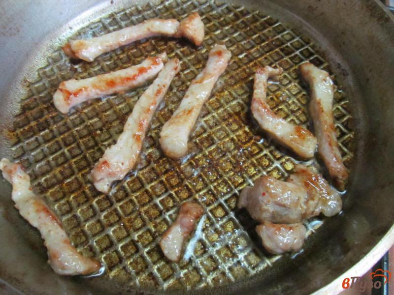 Фото приготовление рецепта: Рагу из свинины с овощами на лепешке шаг №1