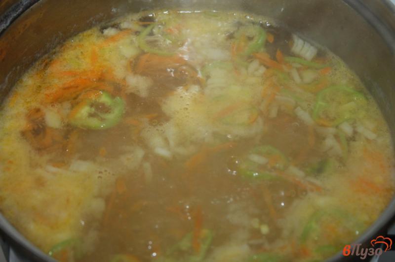 Фото приготовление рецепта: Картофельный суп с красной рыбой шаг №5