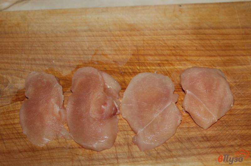 Фото приготовление рецепта: Куриные отбивные с грибами и сыром шаг №1