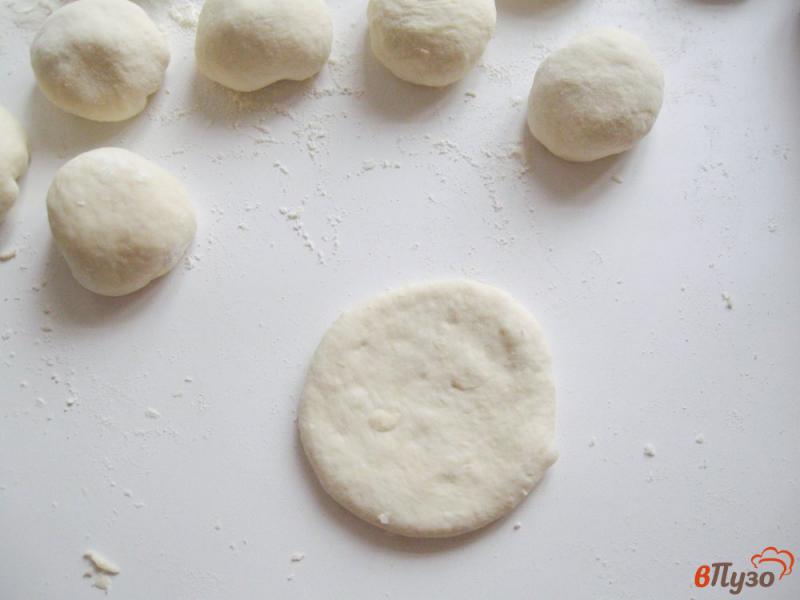 Фото приготовление рецепта: Лепешки с картофелем на сковороде шаг №8