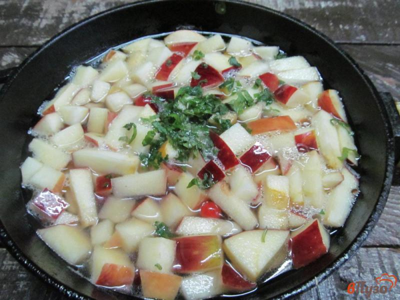 Фото приготовление рецепта: Варенье из яблок с клюквой шаг №3