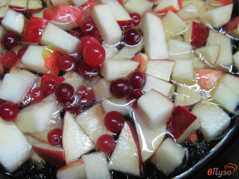 Фото приготовление рецепта: Варенье из яблок с клюквой шаг №2