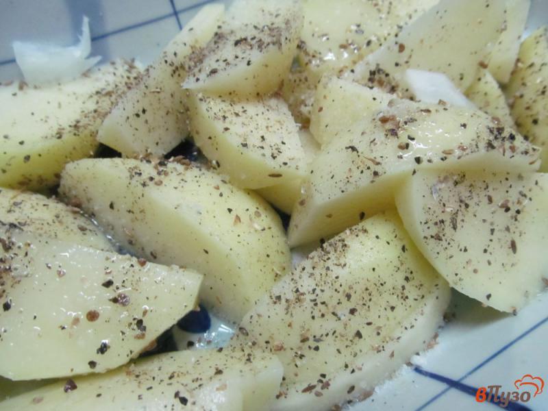 Фото приготовление рецепта: Запеченный картофель под устричным соусом шаг №1