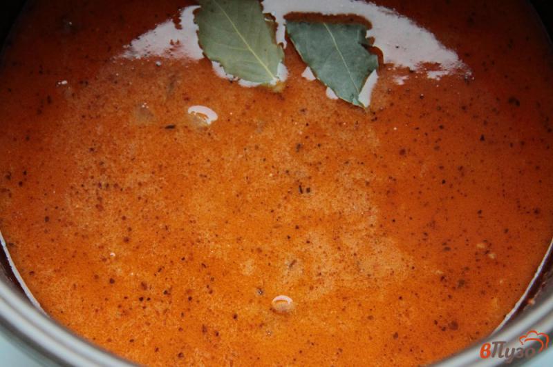 Фото приготовление рецепта: Гуляш из свинины в томатно-сметанном соусе в мультиварке шаг №6
