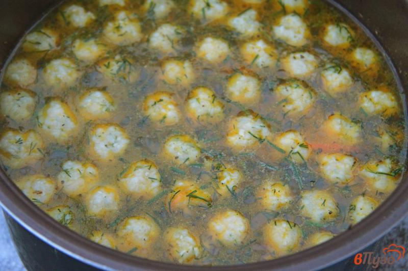 Фото приготовление рецепта: Овощной суп с сырными шариками в мультиварке шаг №12
