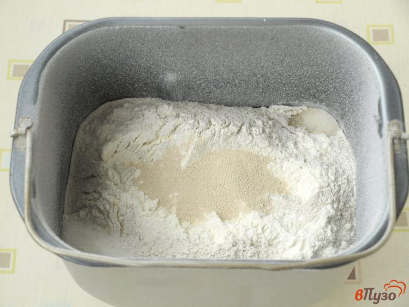 Фото приготовление рецепта: Ржаной хлеб с овсяными хлопьями на пиве в хлебопечке шаг №2