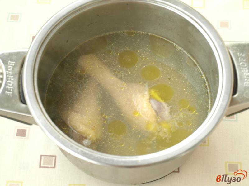 Фото приготовление рецепта: Суп с морской капустой и зелёным горошком шаг №1