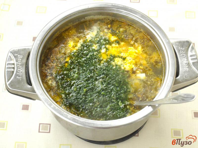Фото приготовление рецепта: Суп с морской капустой и зелёным горошком шаг №6