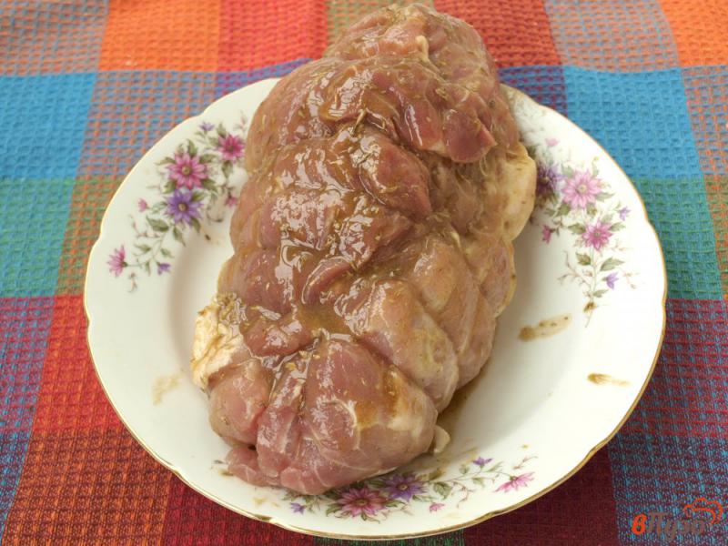 Фото приготовление рецепта: Свинина, запечённая в медово-горчичном маринаде шаг №3