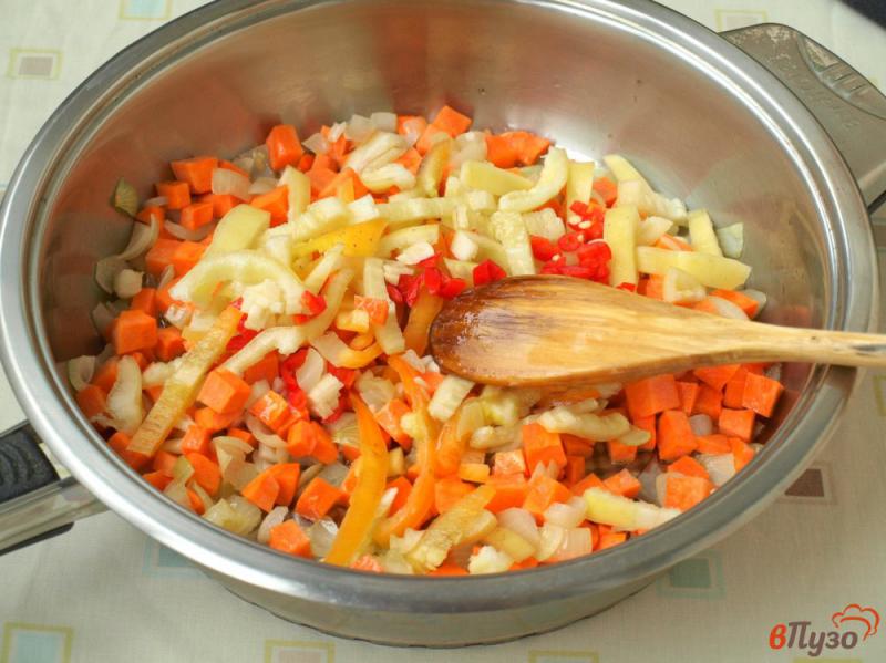 Фото приготовление рецепта: Тушёные овощи с красной чечевицей шаг №2
