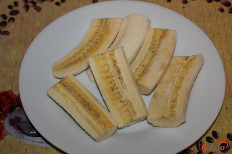 Фото приготовление рецепта: Жареные бананы в кляре с кунжутом шаг №1