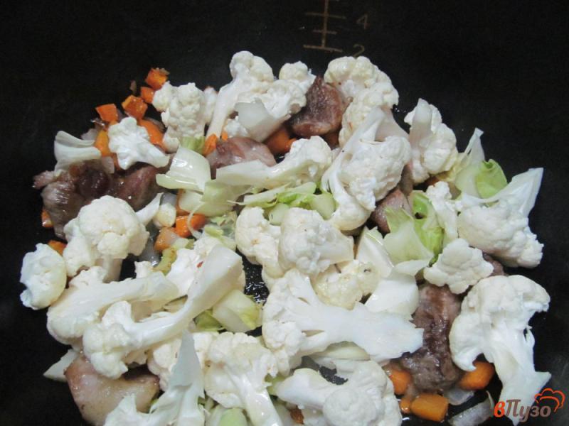 Фото приготовление рецепта: Лагман из говядины с цветной капустой в мультиварке шаг №2