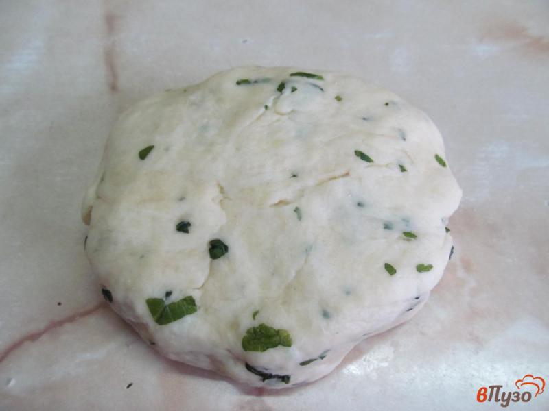Фото приготовление рецепта: Лепешки с зеленым горошком и мятой шаг №2