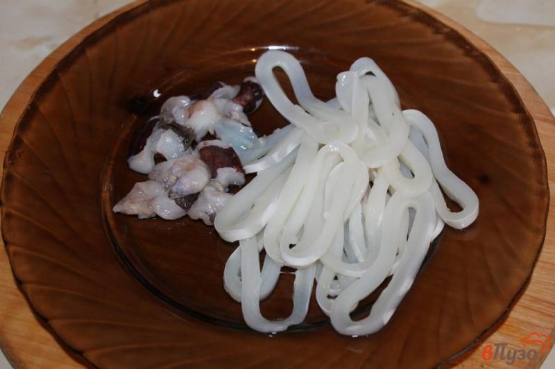Фото приготовление рецепта: Салат из кальмара и осьминога по - корейски шаг №1