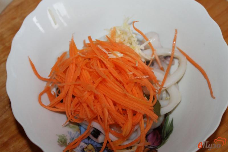 Фото приготовление рецепта: Салат из кальмара и осьминога по - корейски шаг №4