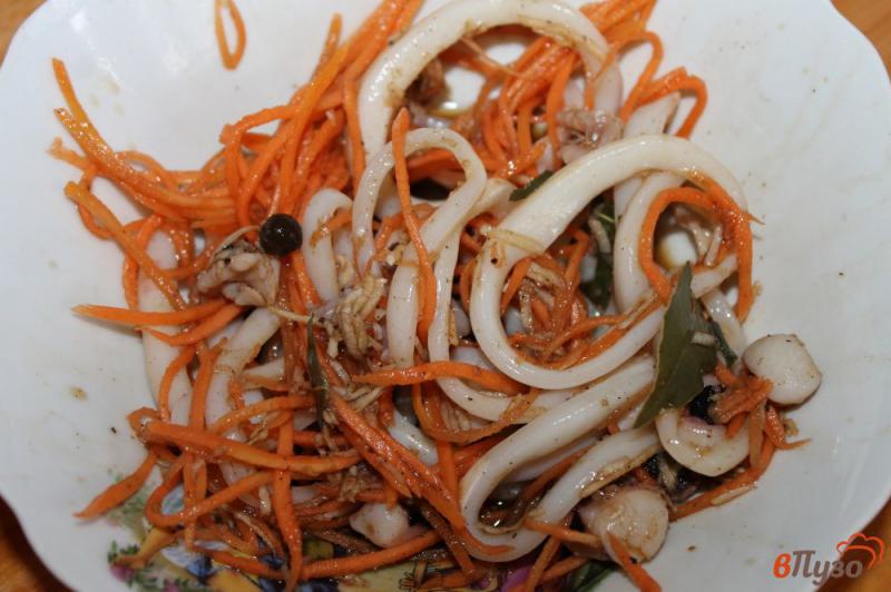 Фото приготовление рецепта: Салат из кальмара и осьминога по - корейски шаг №5