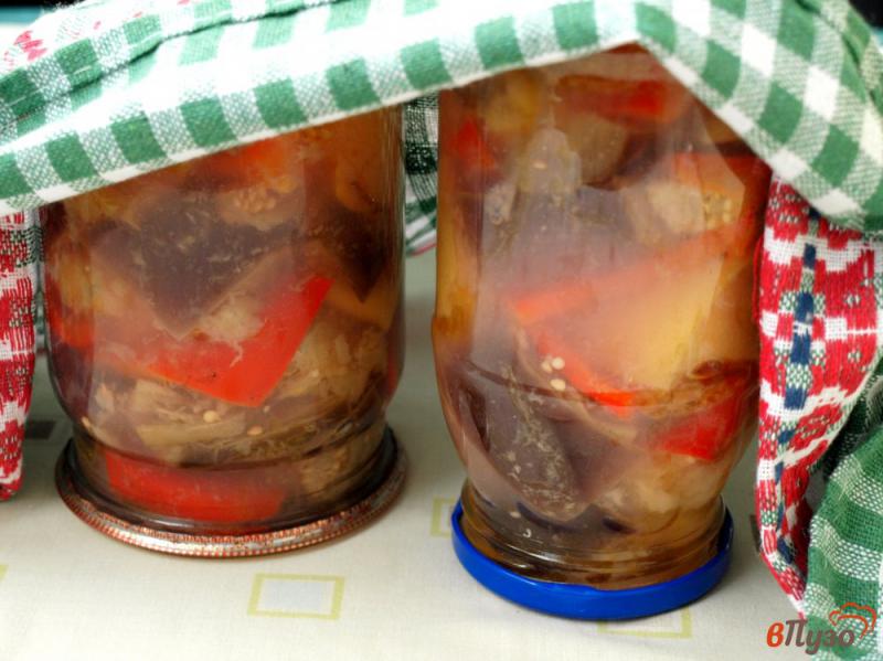 Фото приготовление рецепта: Консервированные баклажаны с айвой шаг №5
