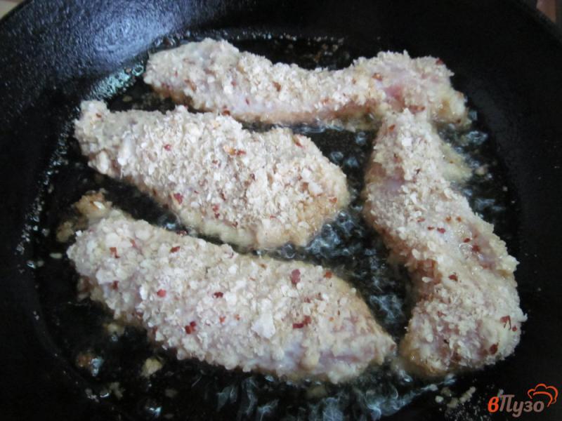 Фото приготовление рецепта: Наггетсы из куриного филе шаг №5