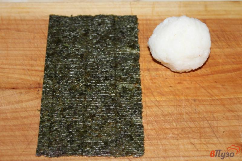 Фото приготовление рецепта: Суши с мидиями и кальмаром шаг №1