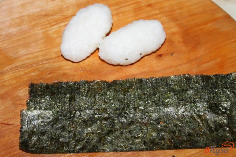 Фото приготовление рецепта: Гункан - суши с морским коктейлем шаг №1