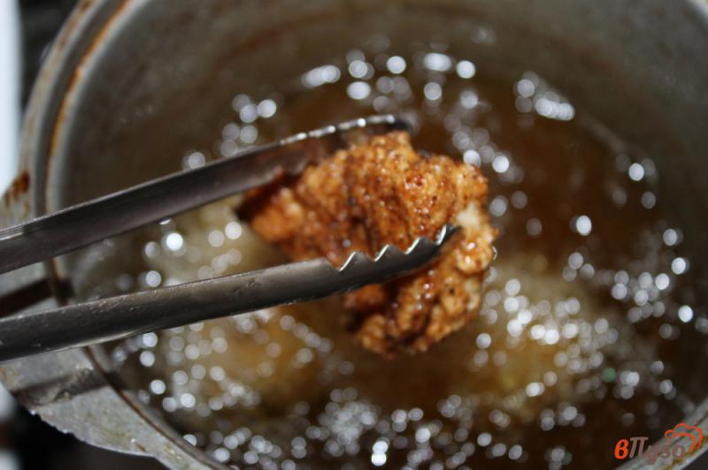 Фото приготовление рецепта: Куриные наггетсы фри со сметанным соусом шаг №5