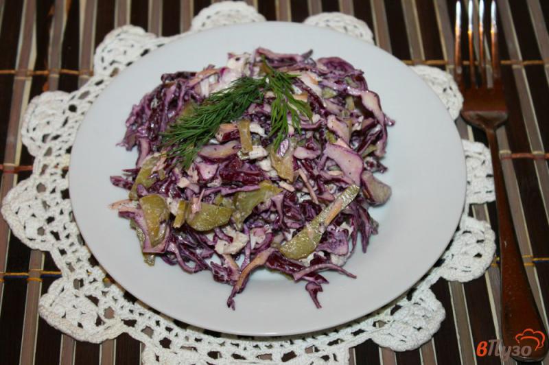 Фото приготовление рецепта: Салат из капусты с отварной курицей и сыром шаг №6