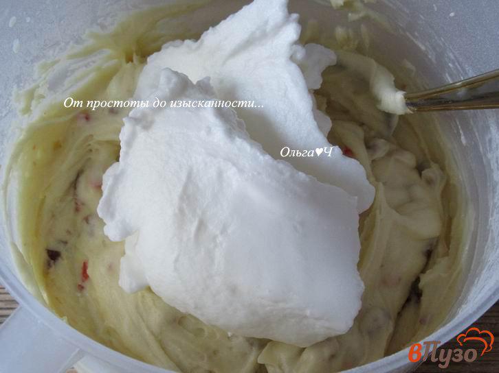 Фото приготовление рецепта: Апельсиновые кексы с рисовой мукой и цукатами шаг №5