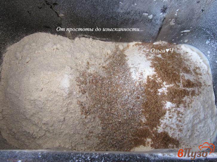 Фото приготовление рецепта: Ржано-пшеничный хлеб на молоке и сливочном масле шаг №2