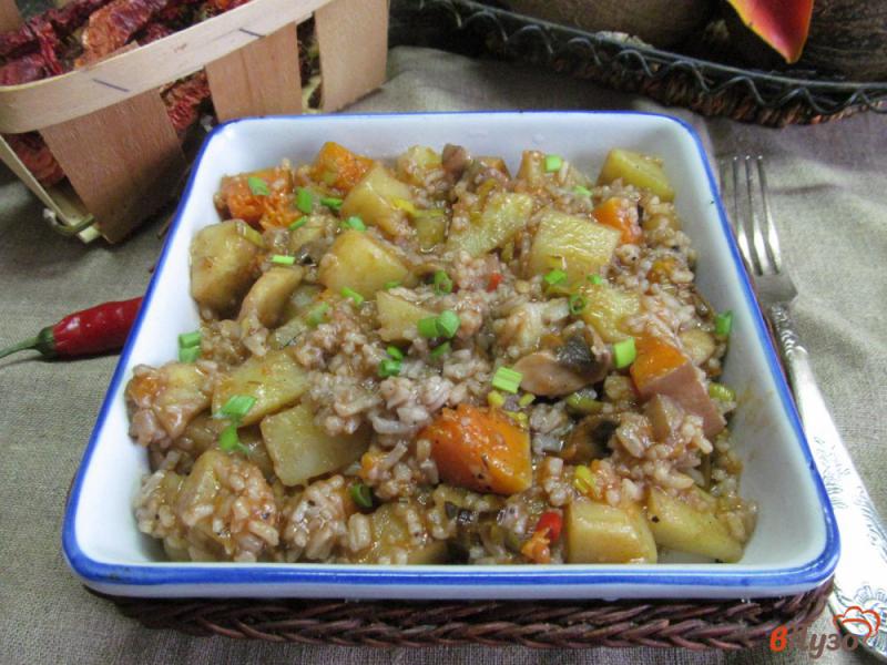 Фото приготовление рецепта: Картофель с грибами тыквой и рисом шаг №8