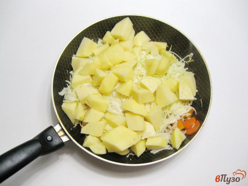 Фото приготовление рецепта: Овощное рагу с тыквой и зеленым горошком шаг №4