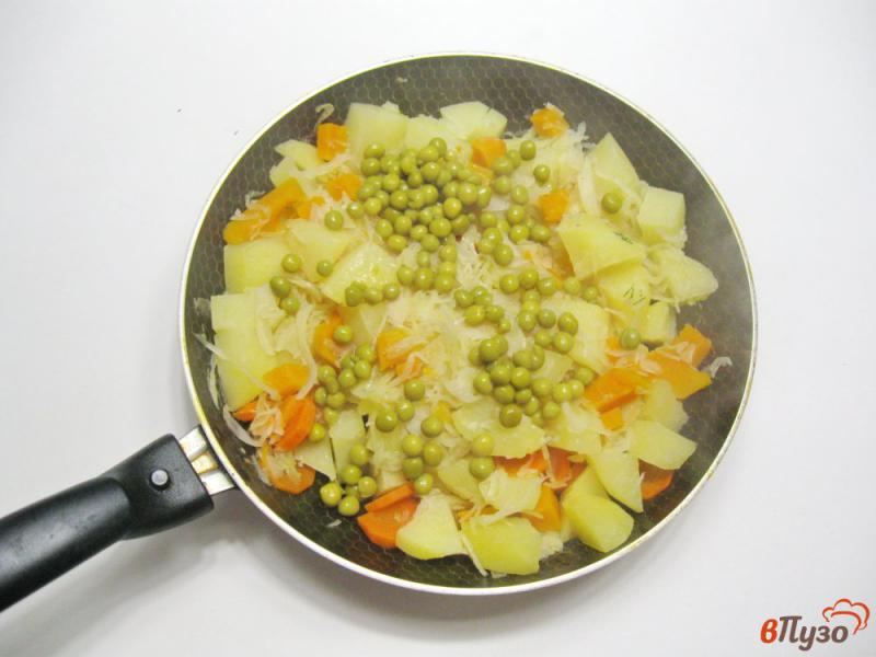 Фото приготовление рецепта: Овощное рагу с тыквой и зеленым горошком шаг №5