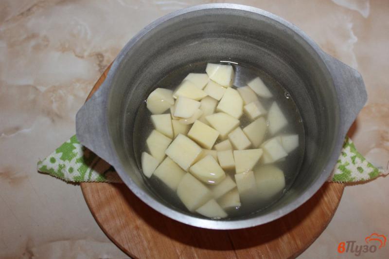 Фото приготовление рецепта: Овощное рагу с курицей, брокколи и кабачком шаг №2
