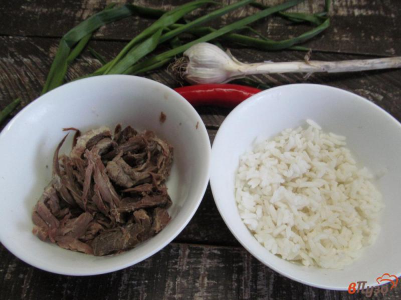 Фото приготовление рецепта: Жареный рис с уткой шаг №1