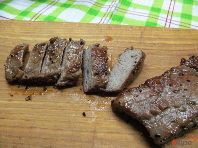 Фото приготовление рецепта: Филе говядины с грибным суфле шаг №8