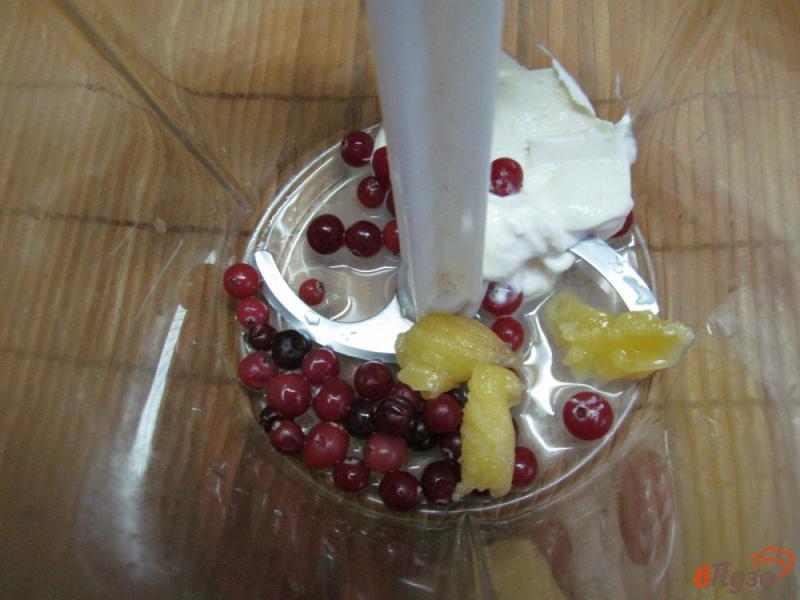 Фото приготовление рецепта: Творожные сырники с семечками под клюквенным соусом шаг №1