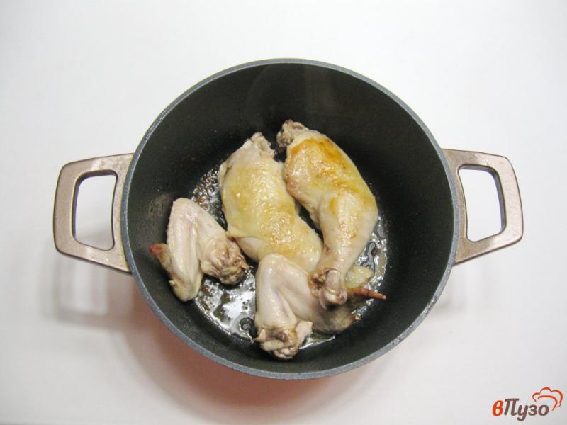 Фото приготовление рецепта: Курица в соусе с черносливом шаг №2