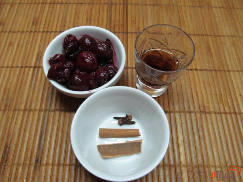 Фото приготовление рецепта: Телятина в вишневом соусе шаг №1