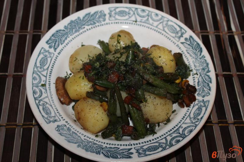 Фото приготовление рецепта: Картофель с фасолью, грибами и кукурузой в соевом соусе шаг №5
