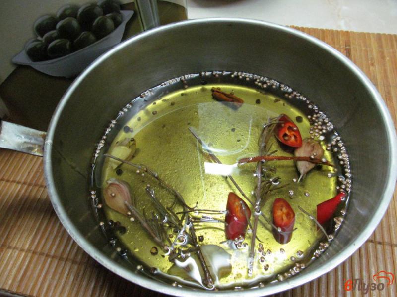 Фото приготовление рецепта: Пряное масло шаг №2