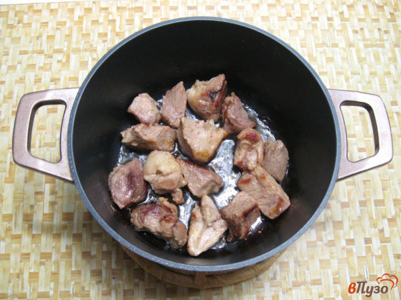 Фото приготовление рецепта: Жаркое из свинины с черносливом шаг №2