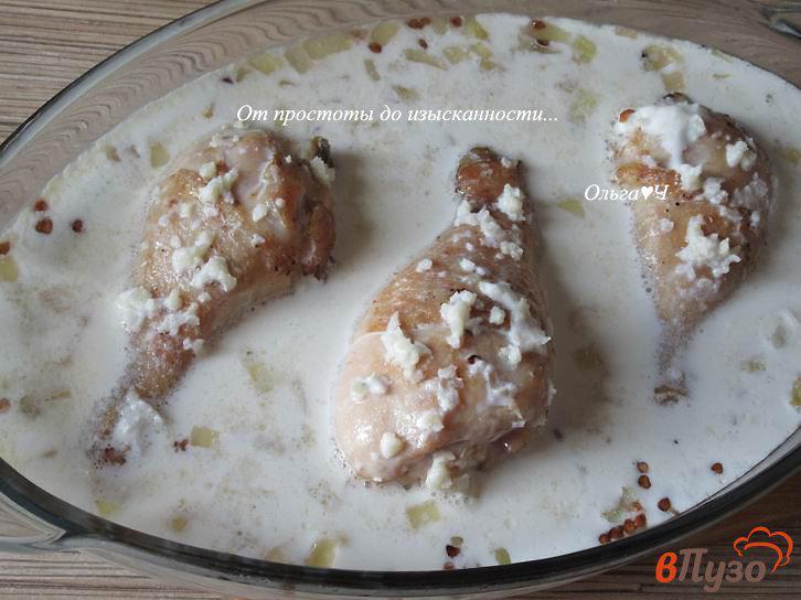 Фото приготовление рецепта: Куриные голени, запеченные с гречкой шаг №4