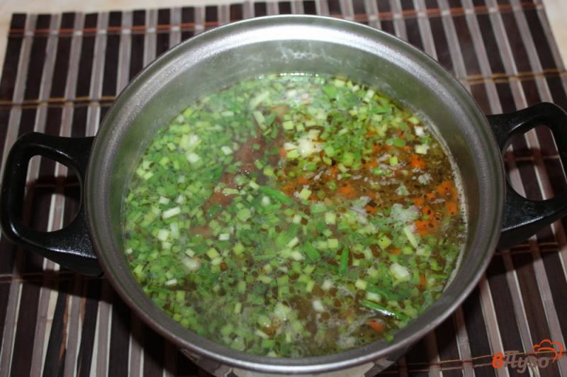 Фото приготовление рецепта: Картофельный суп с куриными крыльями шаг №5