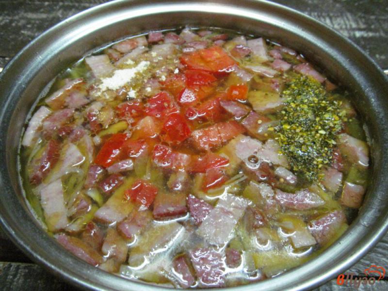 Фото приготовление рецепта: Суп фасолевый по чешски с копчеными колбасками шаг №6