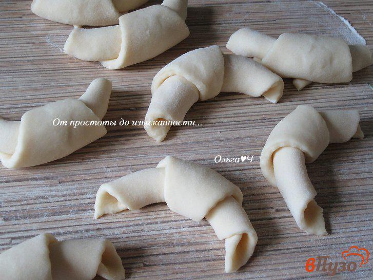 Фото приготовление рецепта: Творожные булочки с абрикосовым джемом шаг №5